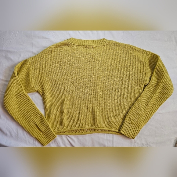 NWT Wild Fable Womens Yellow Cropped Crewneck Long Sleeve Sweater Size Small - Picture 9 of 9